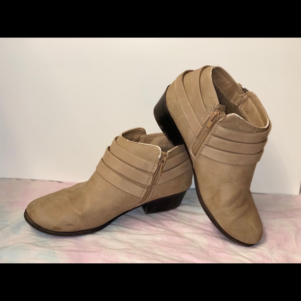 Tan Booties / ankle boots